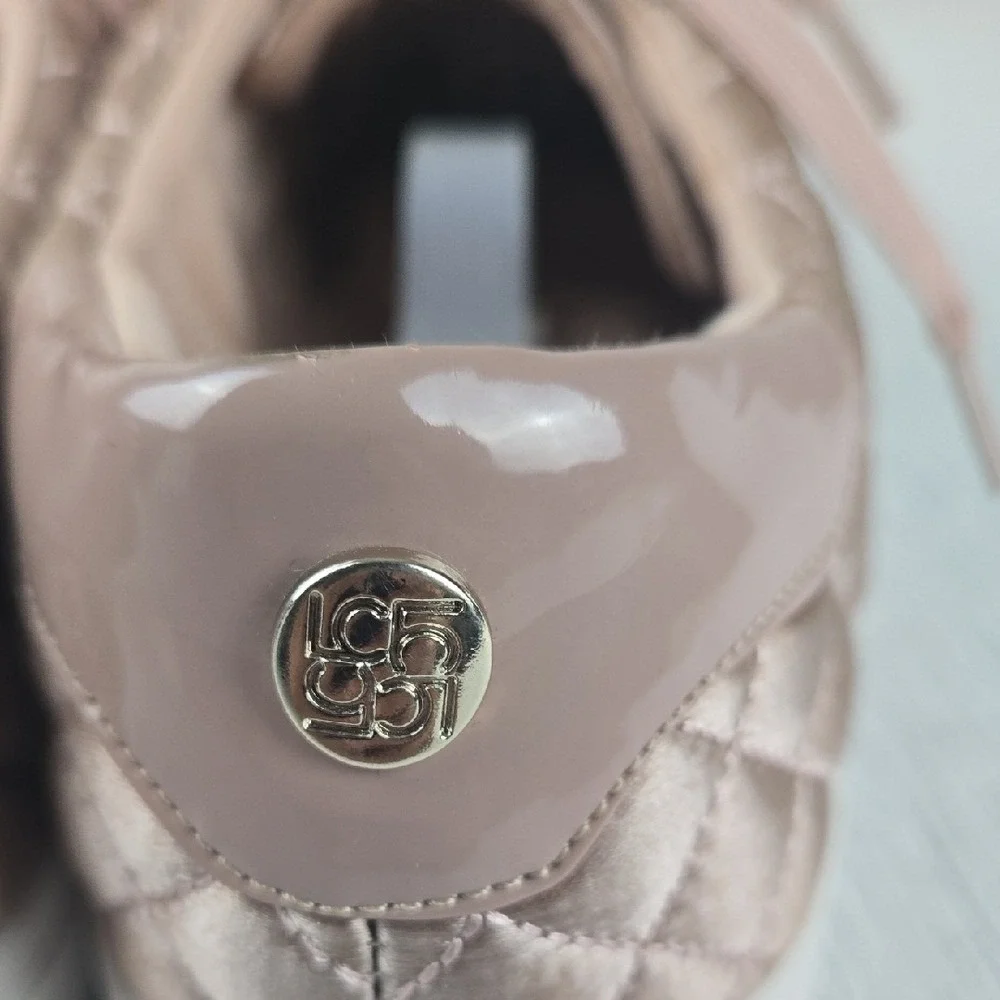 Liz Claiborne Womens Mauve Quilted Satin Fashion Sneaker Size 8.5 Pink Gold Logo
